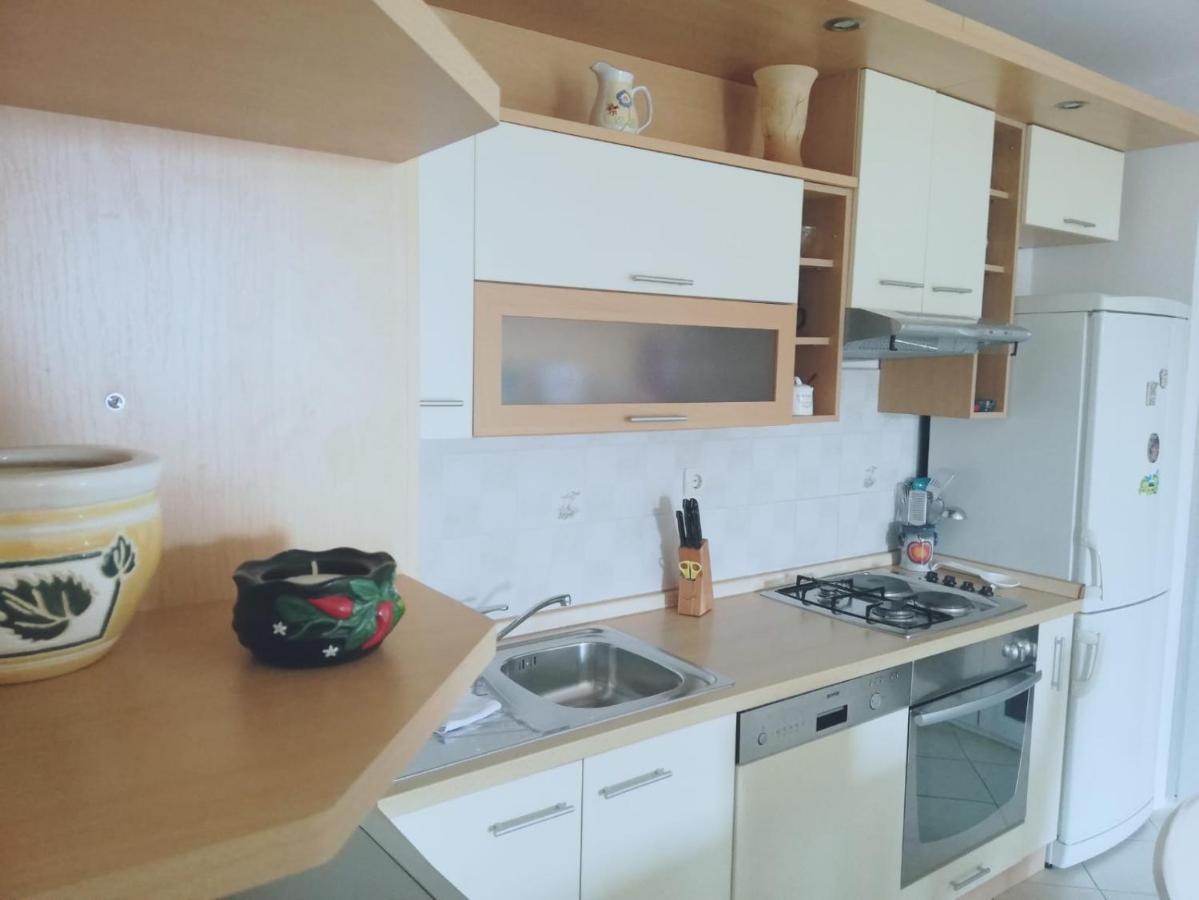 Apartment Mia - Spacious Apartment On 85 M2 With Beautiful Sea View Trogir Zewnętrze zdjęcie