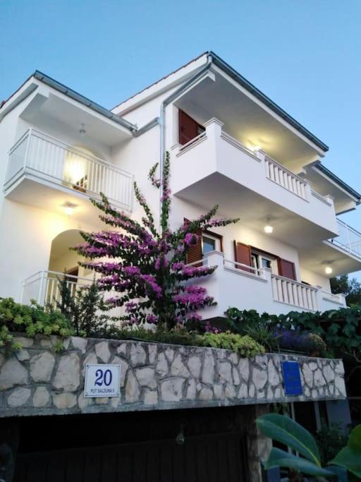Apartment Mia - Spacious Apartment On 85 M2 With Beautiful Sea View Trogir Zewnętrze zdjęcie