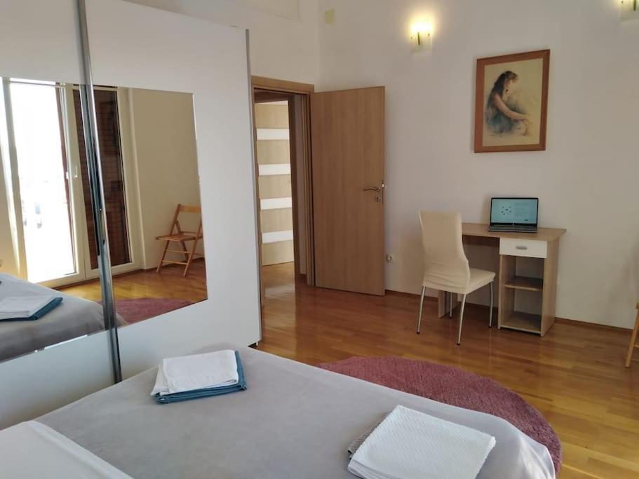 Apartment Mia - Spacious Apartment On 85 M2 With Beautiful Sea View Trogir Zewnętrze zdjęcie