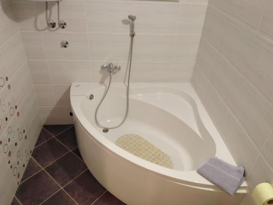 Apartment Mia - Spacious Apartment On 85 M2 With Beautiful Sea View Trogir Zewnętrze zdjęcie