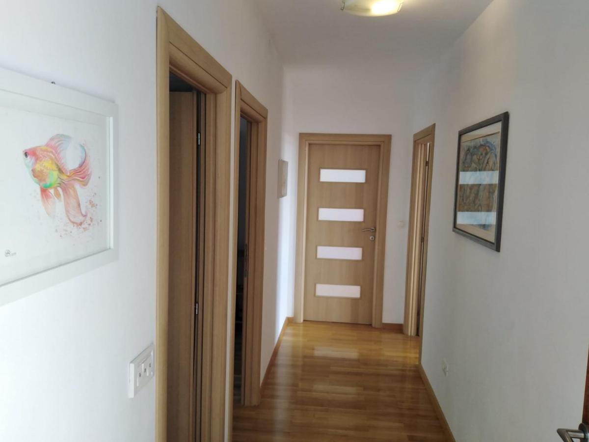 Apartment Mia - Spacious Apartment On 85 M2 With Beautiful Sea View Trogir Zewnętrze zdjęcie