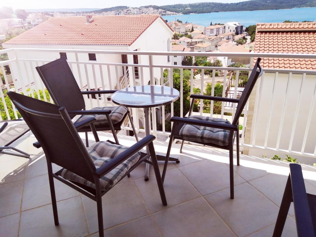 Apartment Mia - Spacious Apartment On 85 M2 With Beautiful Sea View Trogir Zewnętrze zdjęcie
