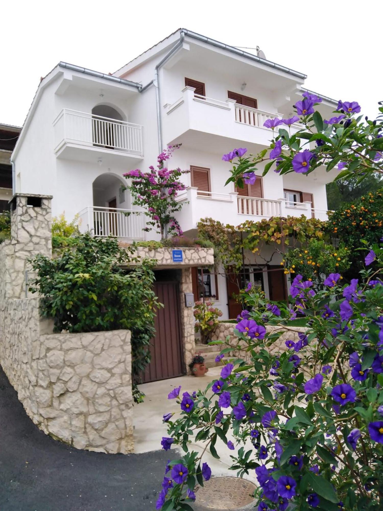 Apartment Mia - Spacious Apartment On 85 M2 With Beautiful Sea View Trogir Zewnętrze zdjęcie
