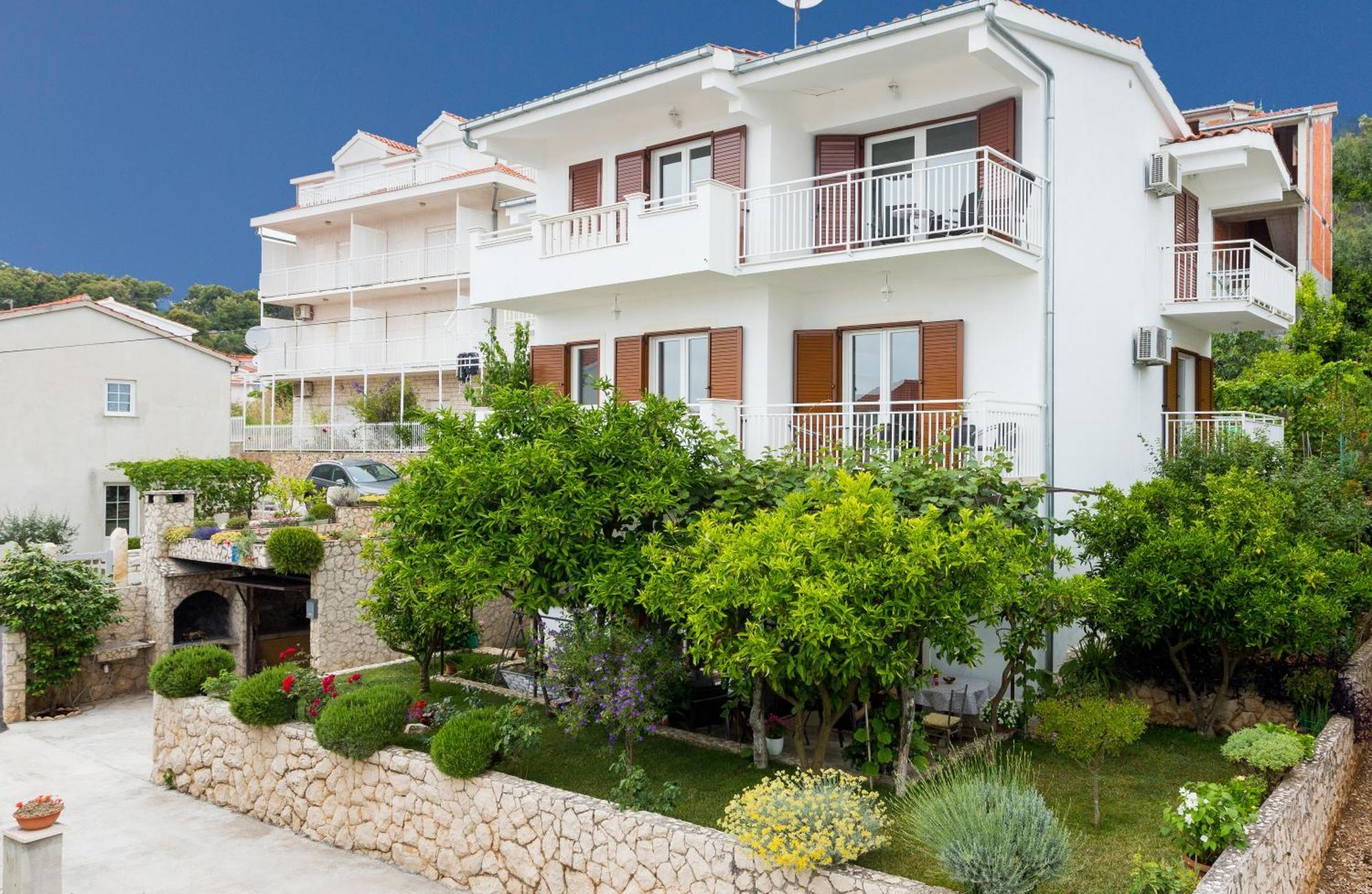 Apartment Mia - Spacious Apartment On 85 M2 With Beautiful Sea View Trogir Zewnętrze zdjęcie