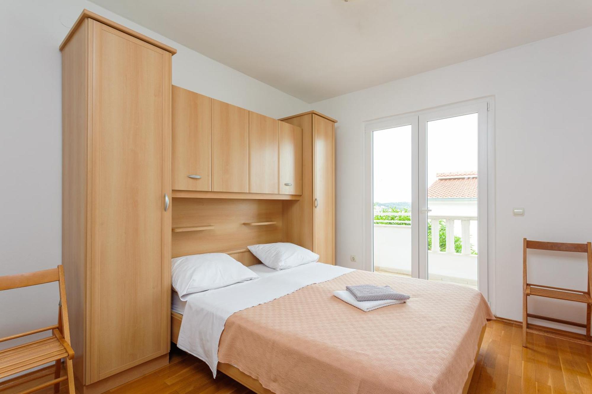 Apartment Mia - Spacious Apartment On 85 M2 With Beautiful Sea View Trogir Zewnętrze zdjęcie