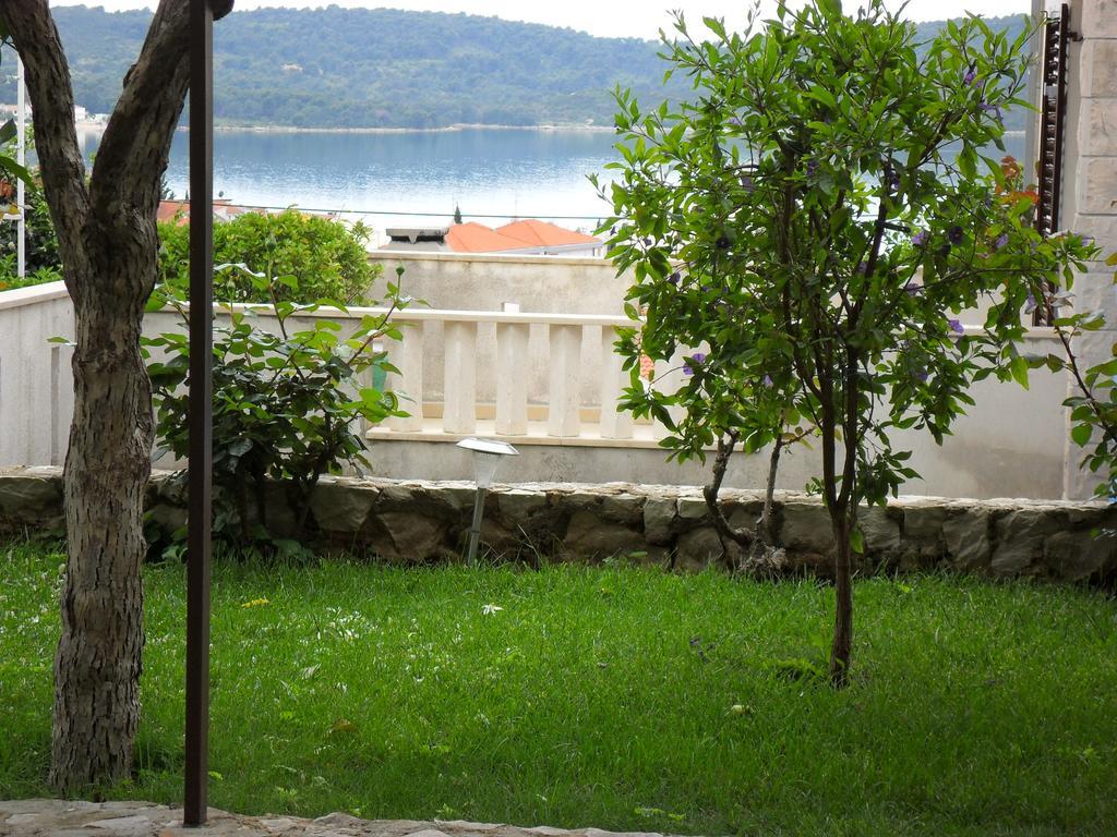 Apartment Mia - Spacious Apartment On 85 M2 With Beautiful Sea View Trogir Zewnętrze zdjęcie