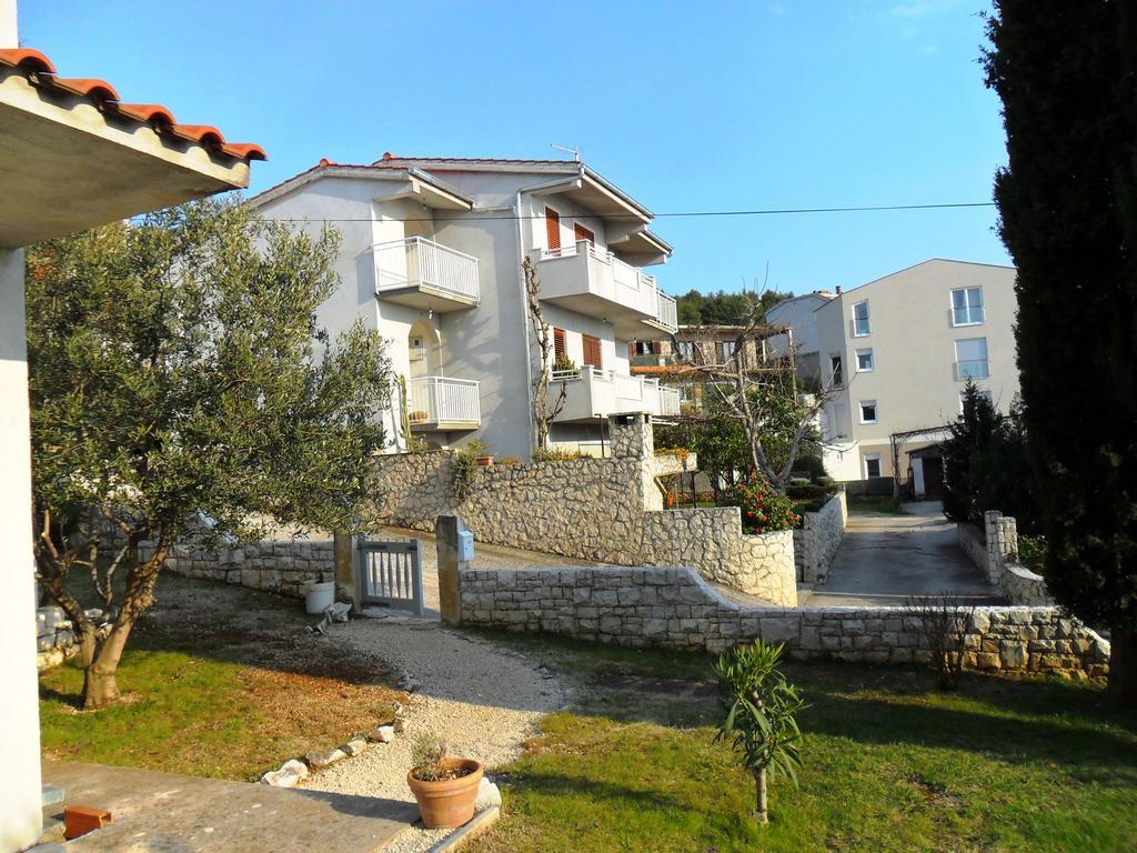 Apartment Mia - Spacious Apartment On 85 M2 With Beautiful Sea View Trogir Zewnętrze zdjęcie